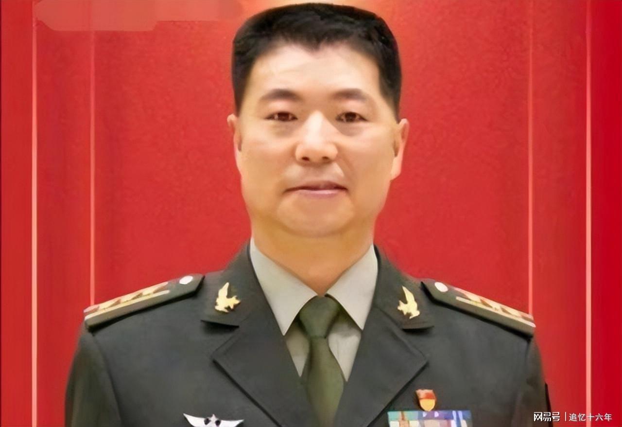 九游电脑版-“英雄团长”祁发宝，再次出镜大会，如今晋升新的职务